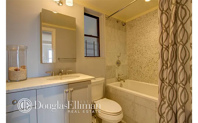 Rented by Douglas Elliman | media 5