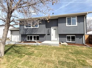 3521 W Mountain Rd, Englewood, CO 80110