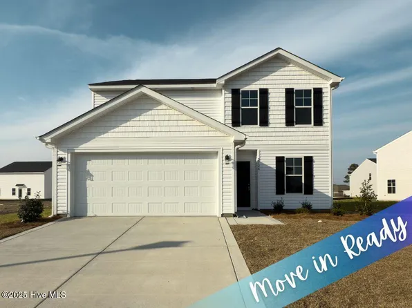 2126 Purebred Circle, Hope Mills, NC 28348