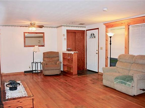 4th image of 205 Dorothy St