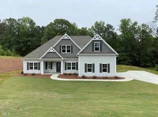 220 Cash Dr, Lagrange, GA 30241