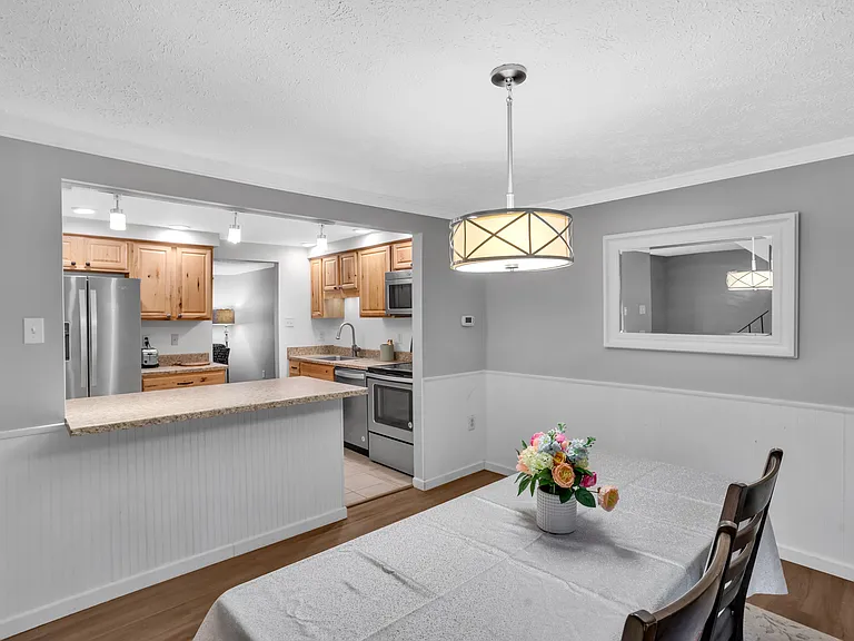 103 Sheffield Ct — Photo 2