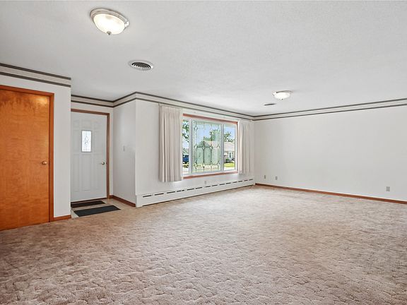 3rd image of 601 Hall Ave