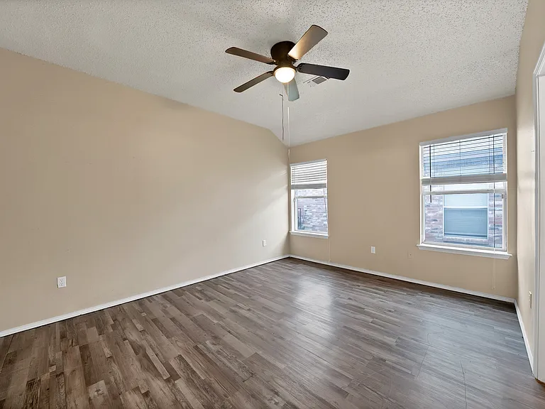 2820 Bent Brook Dr — Photo 9