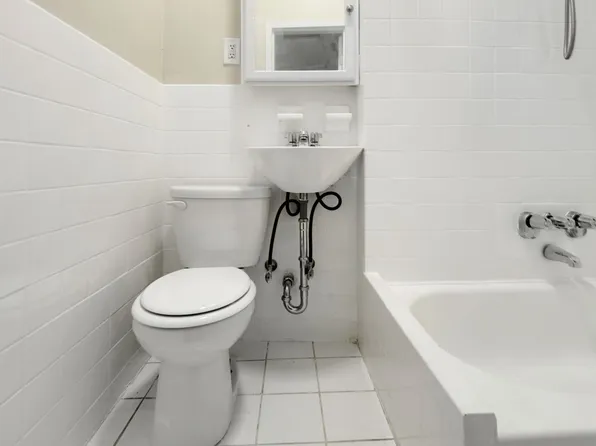 1777 Madison Avenue image 14 of 17