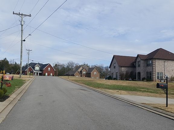 4th image of 930 Cascadeway Dr