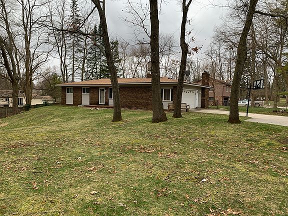5th image of 9215 Brucedale Dr