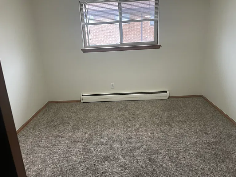 3913 S Packard Ave #15 — Photo 5