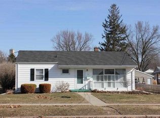 112 Maple Ave, Morrison, IL 61270