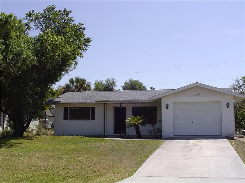 1st image of 20239 Lorenzo Ave