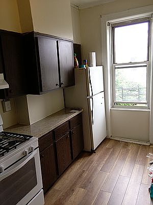 4th image of 1517 Greene Ave #303