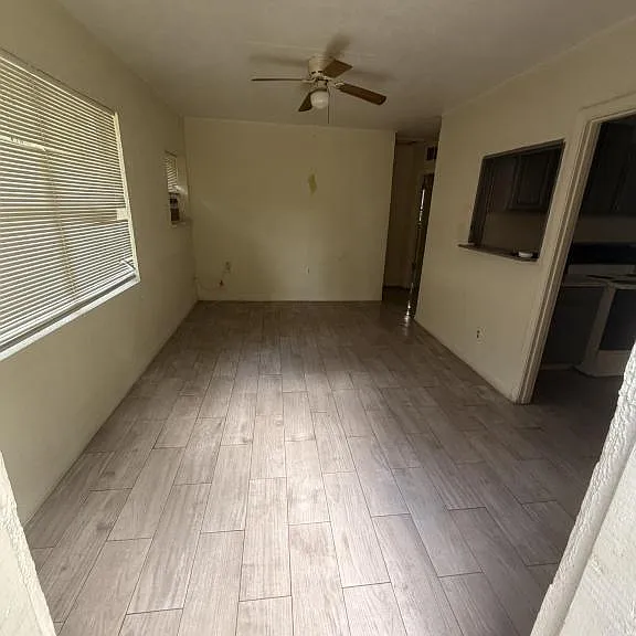1314 Andrew St — Photo 2