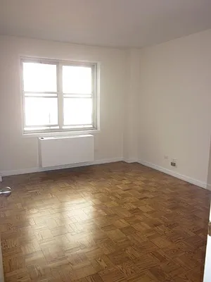 Rented by Nest Seekers International | media 12