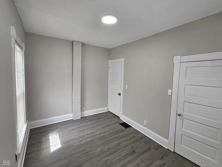 351 Congress Ave — Photo 14