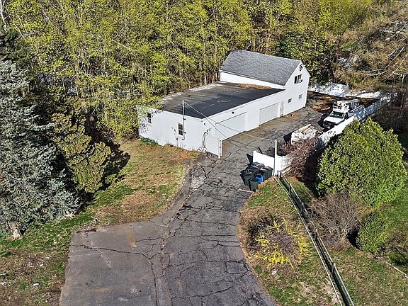 2nd image of 4 Wheatland St