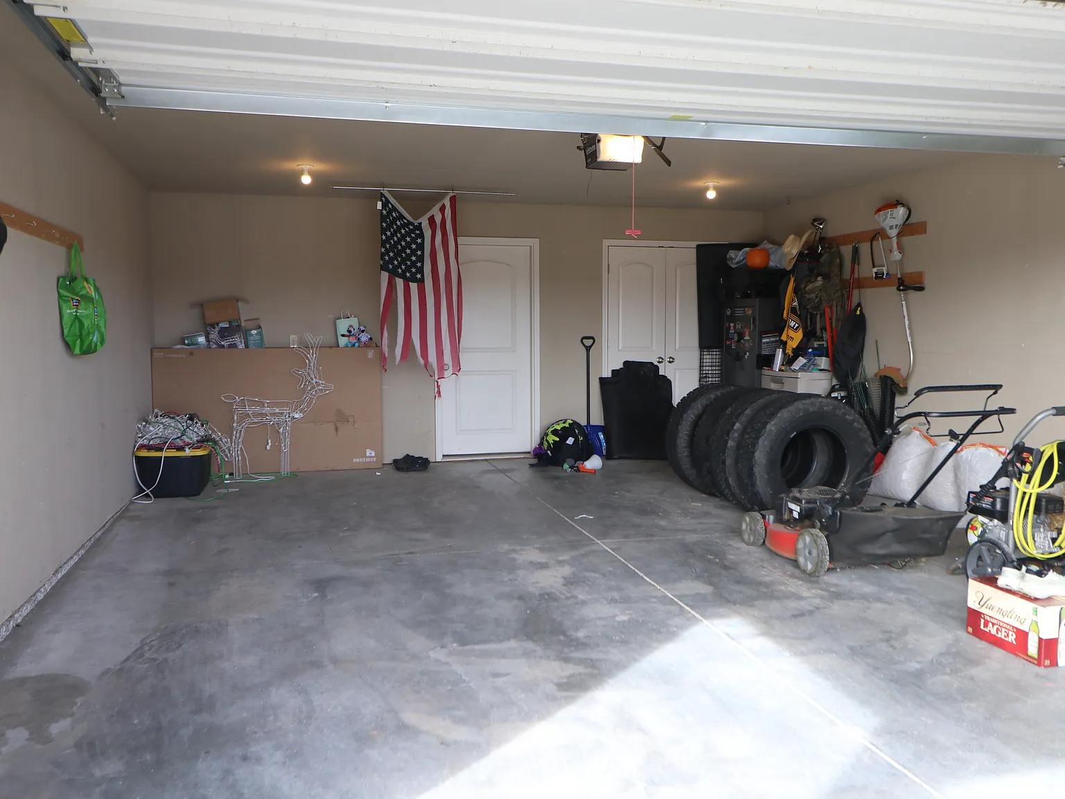 3 bed, 2.5 bath, 2095 sqft, $1,800 — Photo 3