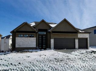 11351 S Emerald St, Olathe, KS 66061