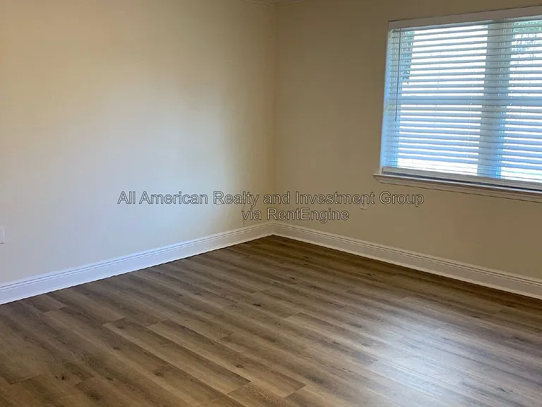 228 Echo Cir — Photo 13