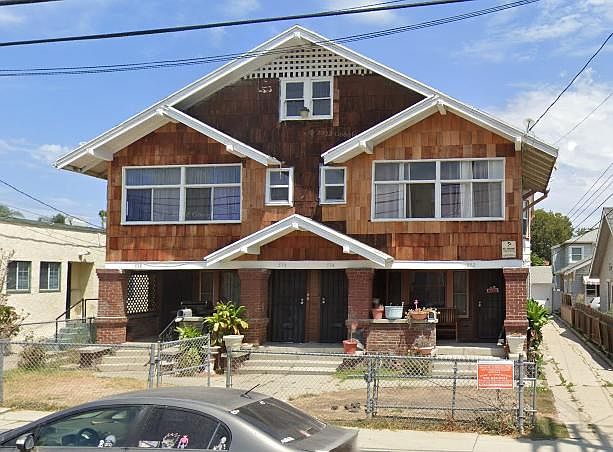 1st image of 556 W 12th St #12