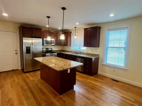 66 Bow St, Medford, MA 02155