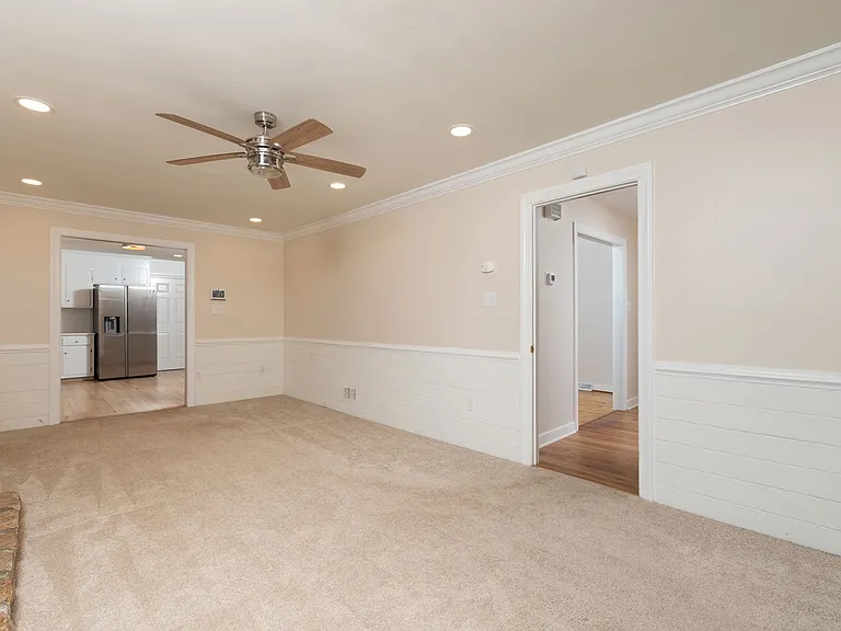 4329 Deertrail Dr N — Photo 17