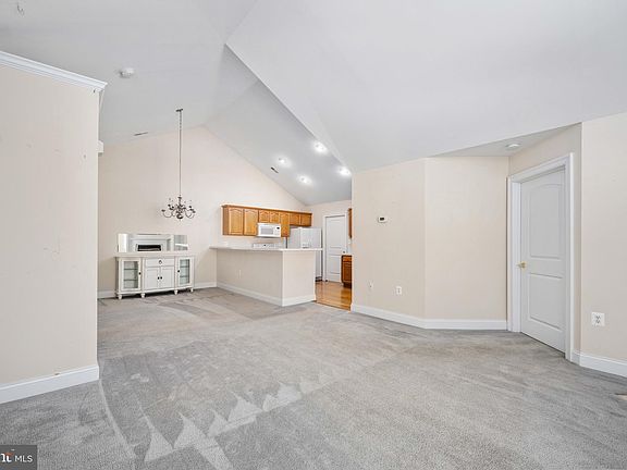 3rd image of 6374 Autumn Leaf Cir