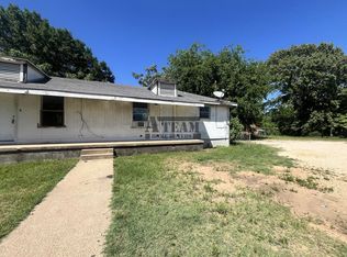 845 N Prairieville St #C, Athens, TX 75751