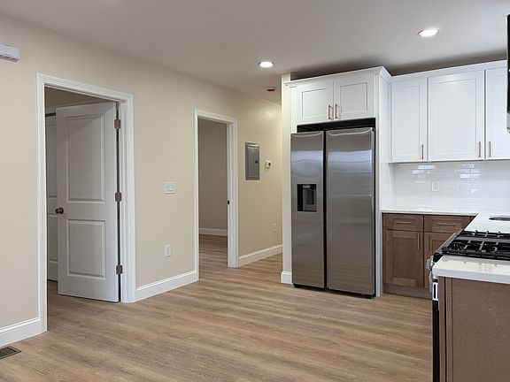 4th image of 114 Sherwood St #1