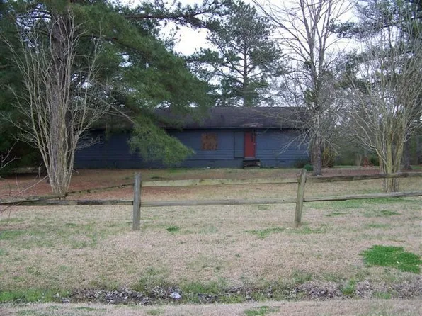 1192 Deer Tract Dr, Washington, NC 27889