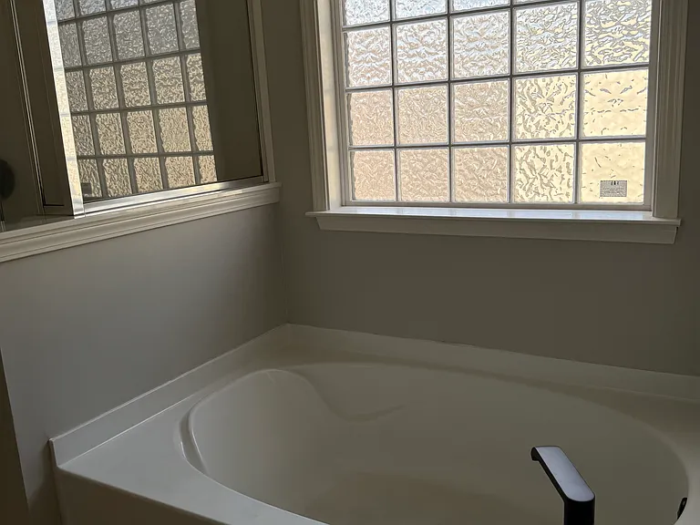 101 Silverspring Pl — Photo 30