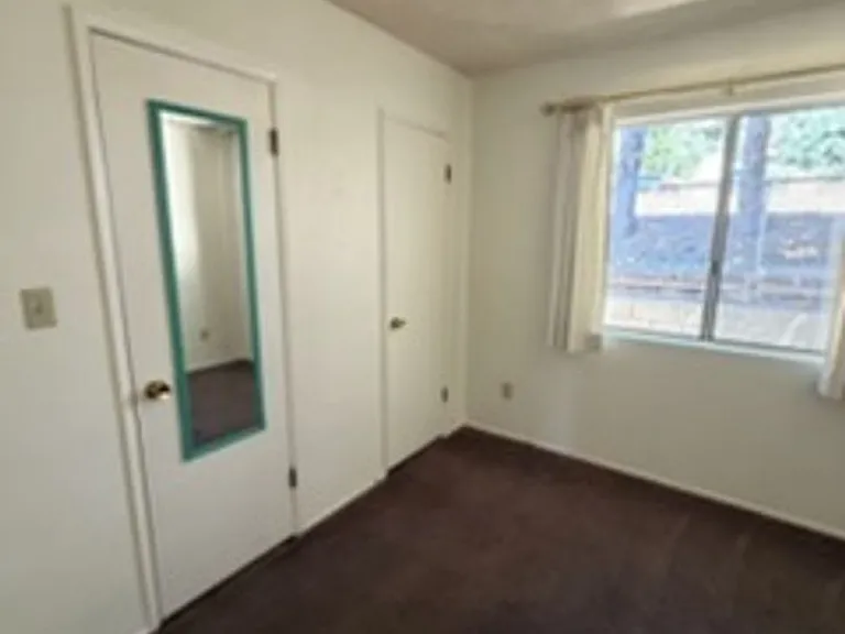 6641 Ivins Dr — Photo 17