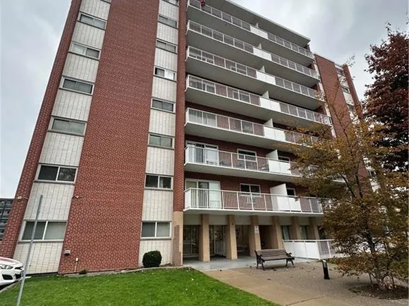 8 Woodman Dr S #401, Hamilton, ON L8K 4C9