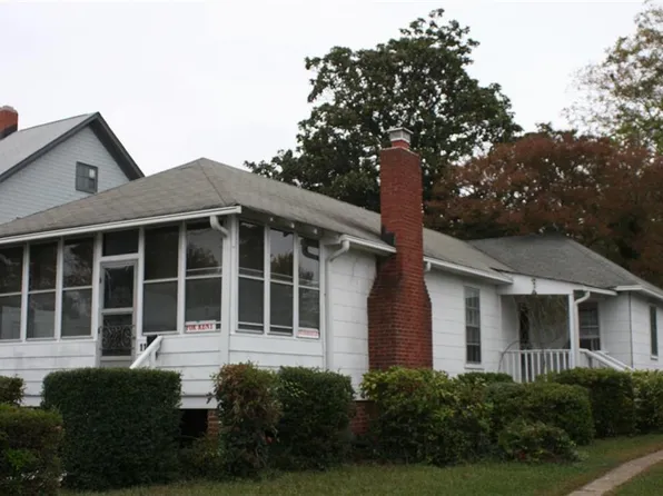 110 Maple Ave, Newport News, VA 23607