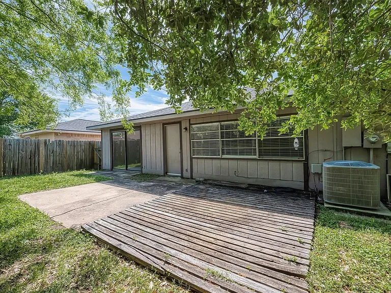 19510 Westhaven Dr — Photo 43