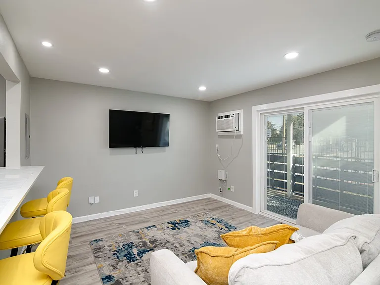 Casa Del Parque Luxury Apartments — Photo 22