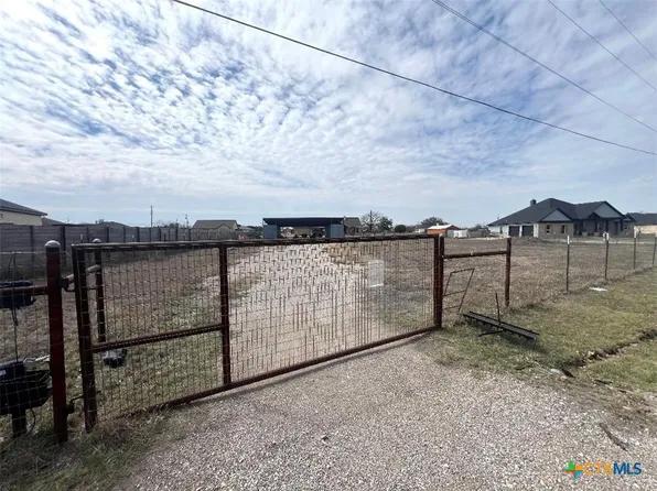 9804 Southshore Dr, Salado, TX 76571