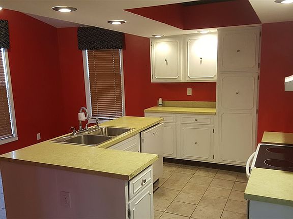 4th image of 515 N 3rd St