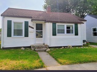 28210 Maple St, Roseville, MI 48066