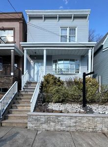 43 E 28th St, Bayonne, NJ, 07002