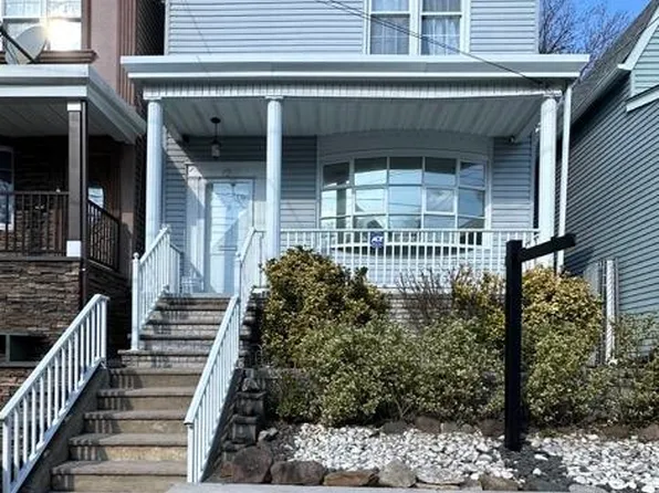 43 E 28th St, Bayonne, NJ 07002