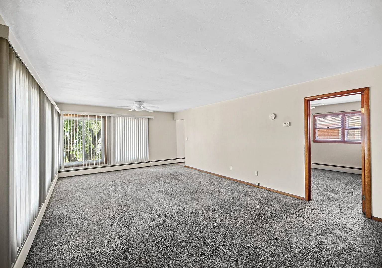 2435 Ridgewood St — Photo 3