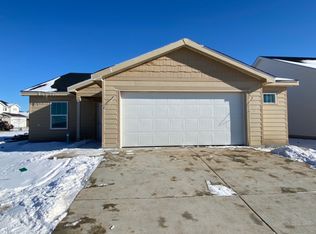 494 Pony Express Trl, Ault, CO 80610