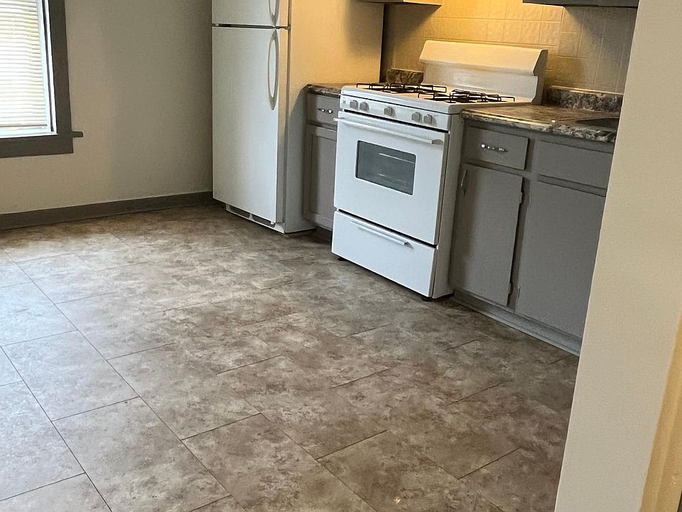 Kitchen with appliances
