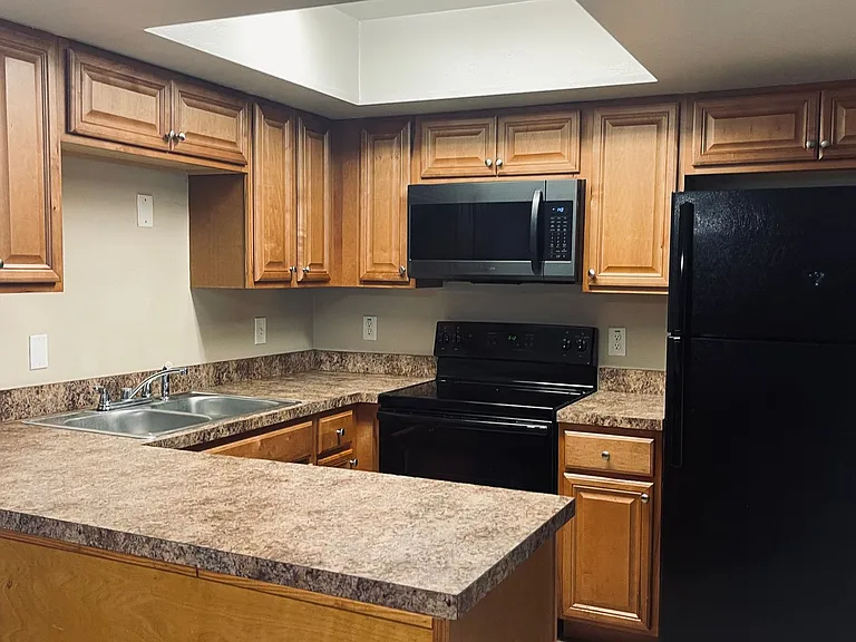 53 Windtree Ln #G102 — Photo 12