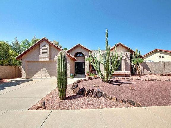 3rd image of 10948 N 111th Pl