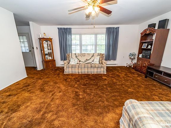 3rd image of 537 Dartmoor Ct #A