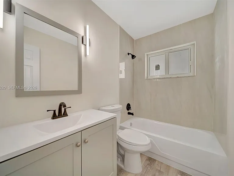 8502 NW 59th St — Photo 17