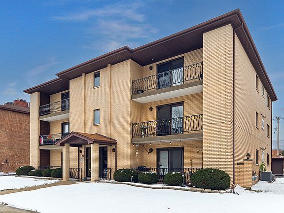 3rd image of 16825 81st Ave APT 3N