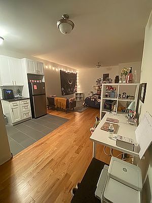 3rd image of 515 Cathedral Pkwy #4IS