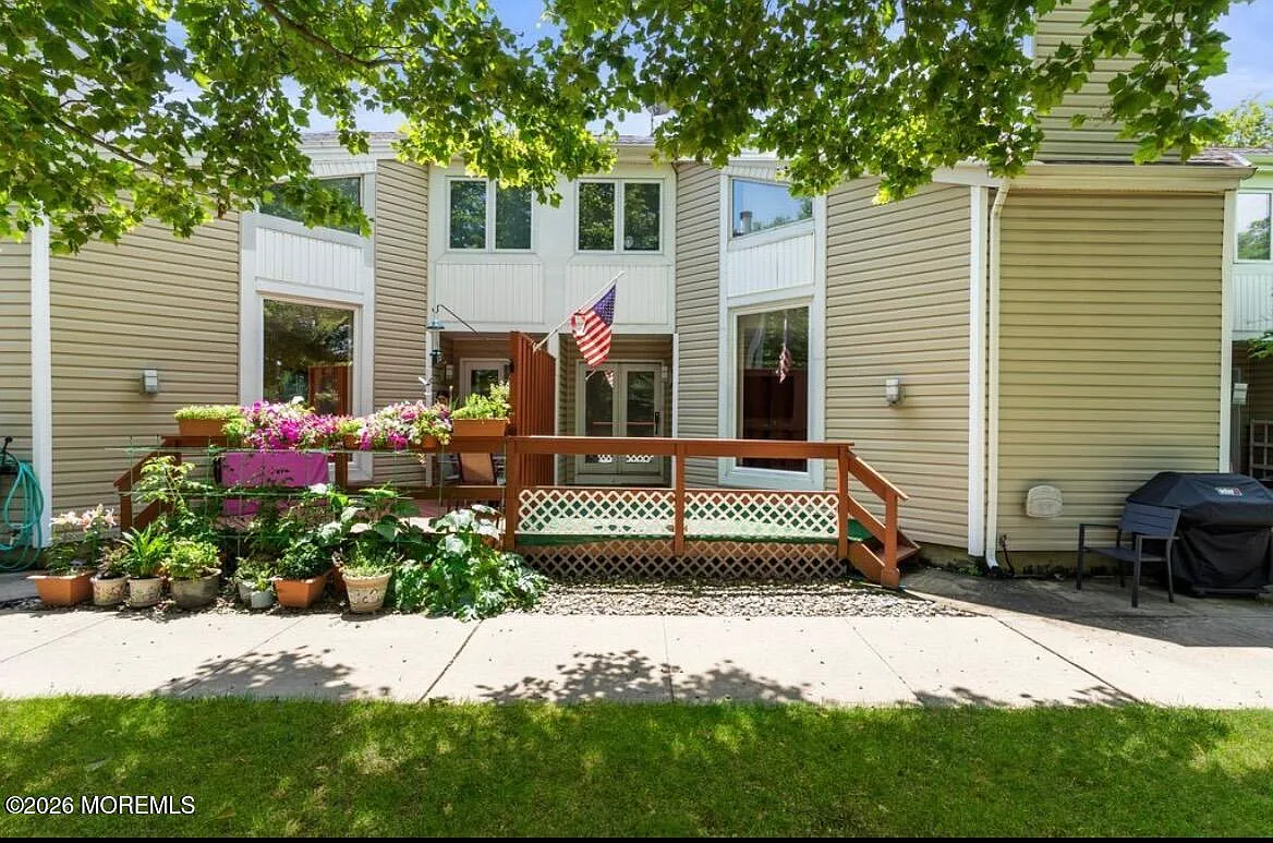 2 bed, 2.5 bath, 1385 sqft, $2,900 — Photo 2